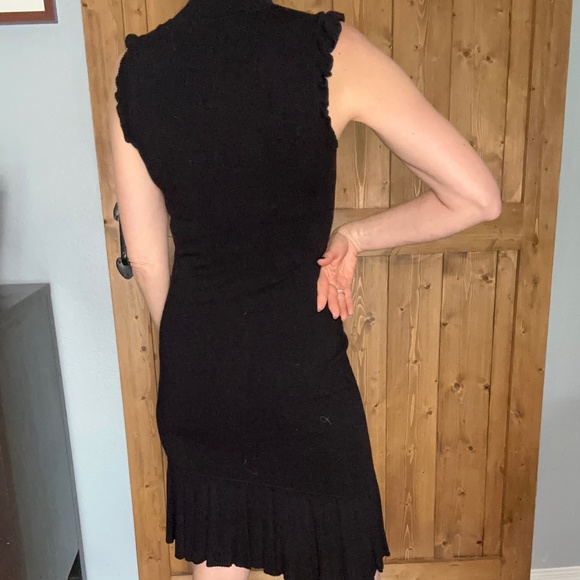 Ali & Jay Ruffle Dress - Picture 2 of 3